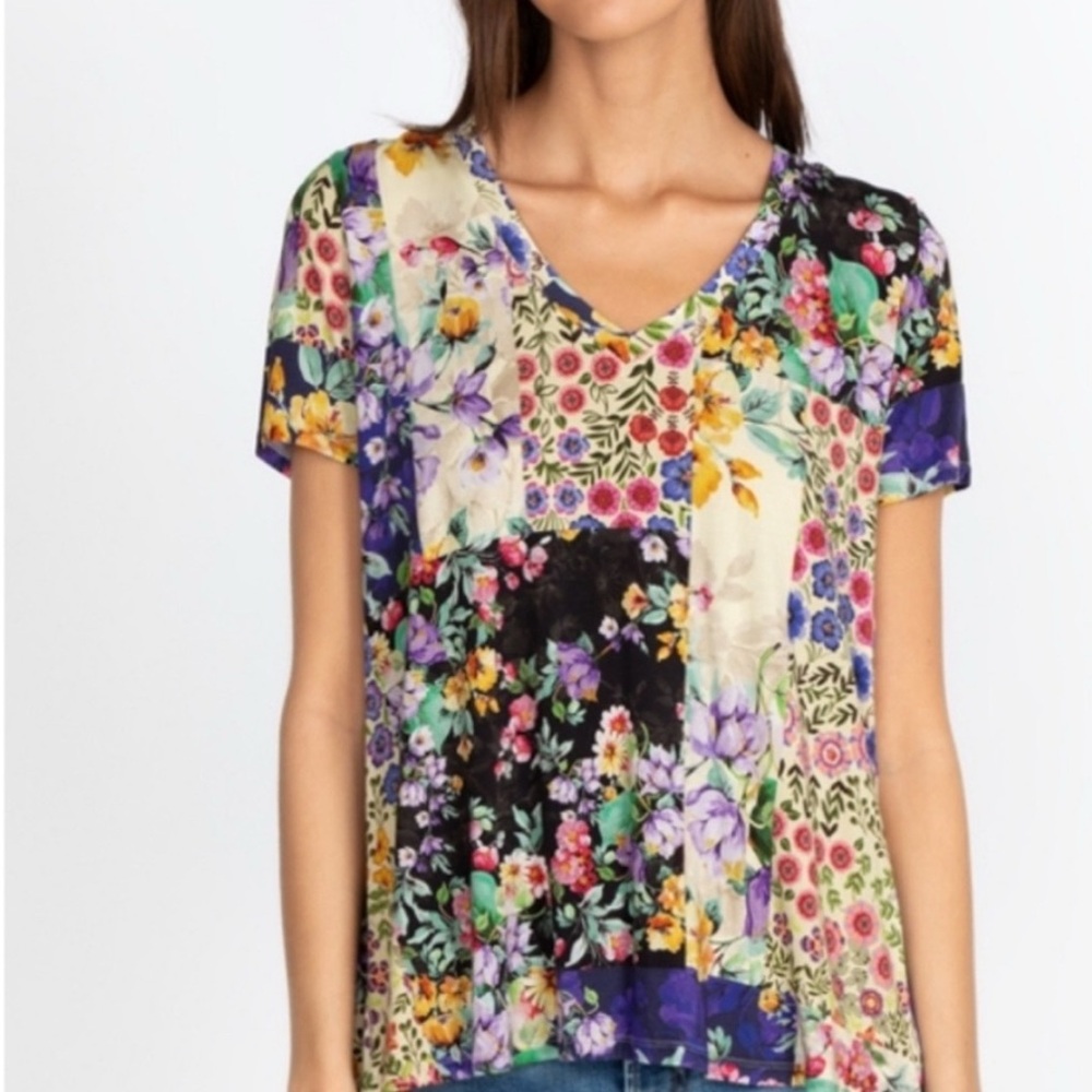 Johnny was sz 2x Floral Patchwork V-Neck Top